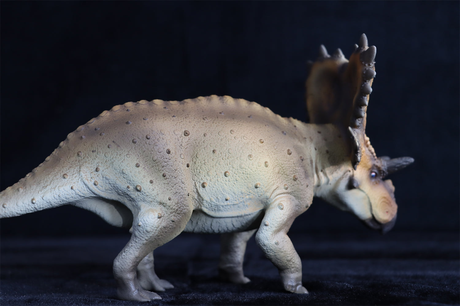 Mercuriceratops Statue