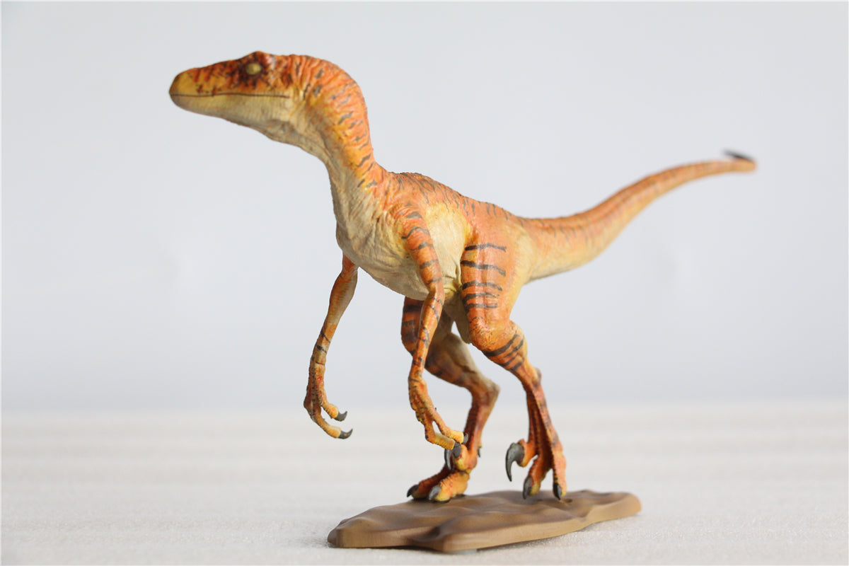 DINO DREAM 1/15 Velociraptor Raptor Tiger Statue