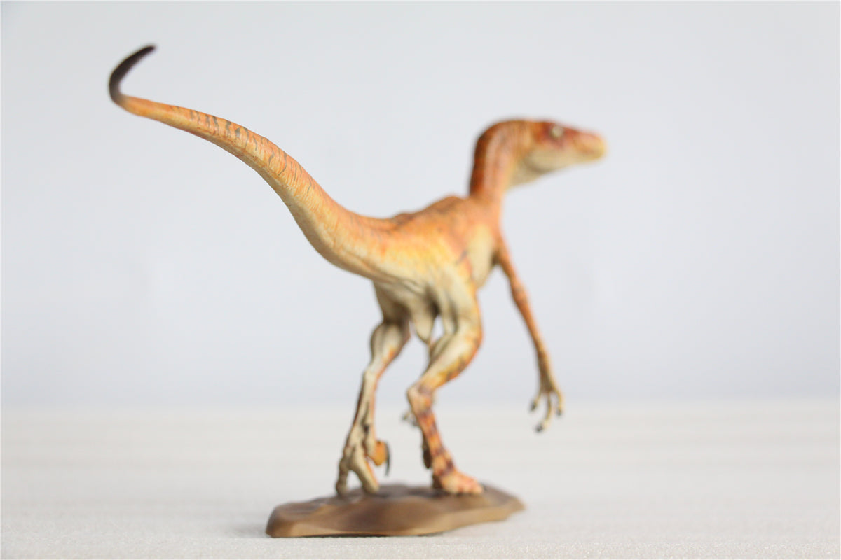 DINO DREAM 1/15 Velociraptor Raptor Tiger Statue