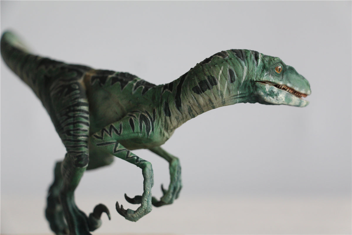 DINO DREAM 1/15 Green Velociraptor Raptor Delta Statue