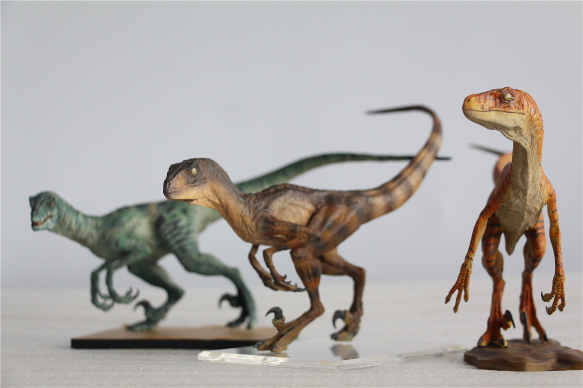 DINO DREAM 1/15 Velociraptor Raptor in the kitchen Statue