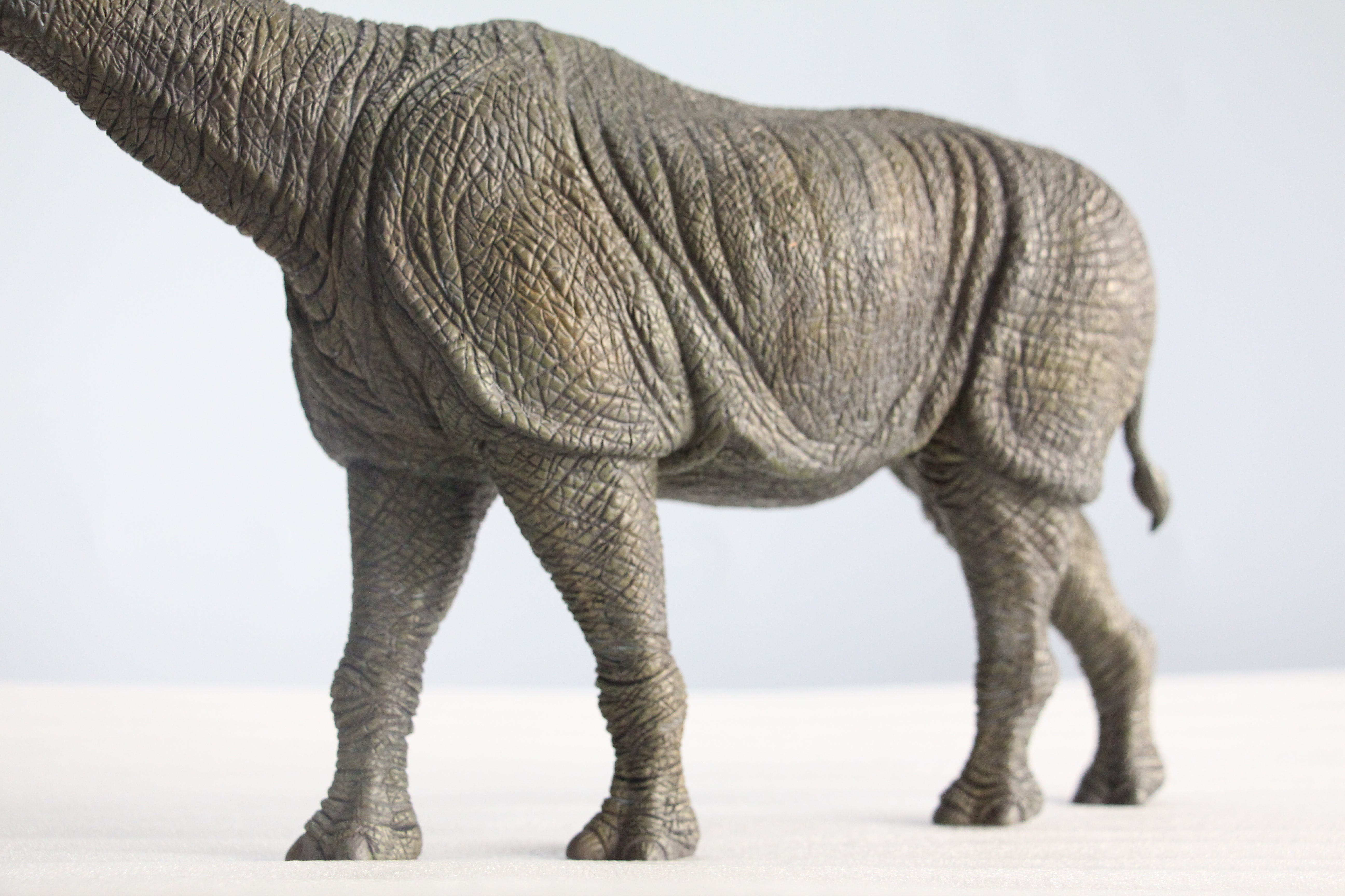 ITOY 1/35 Paraceratherium Statue