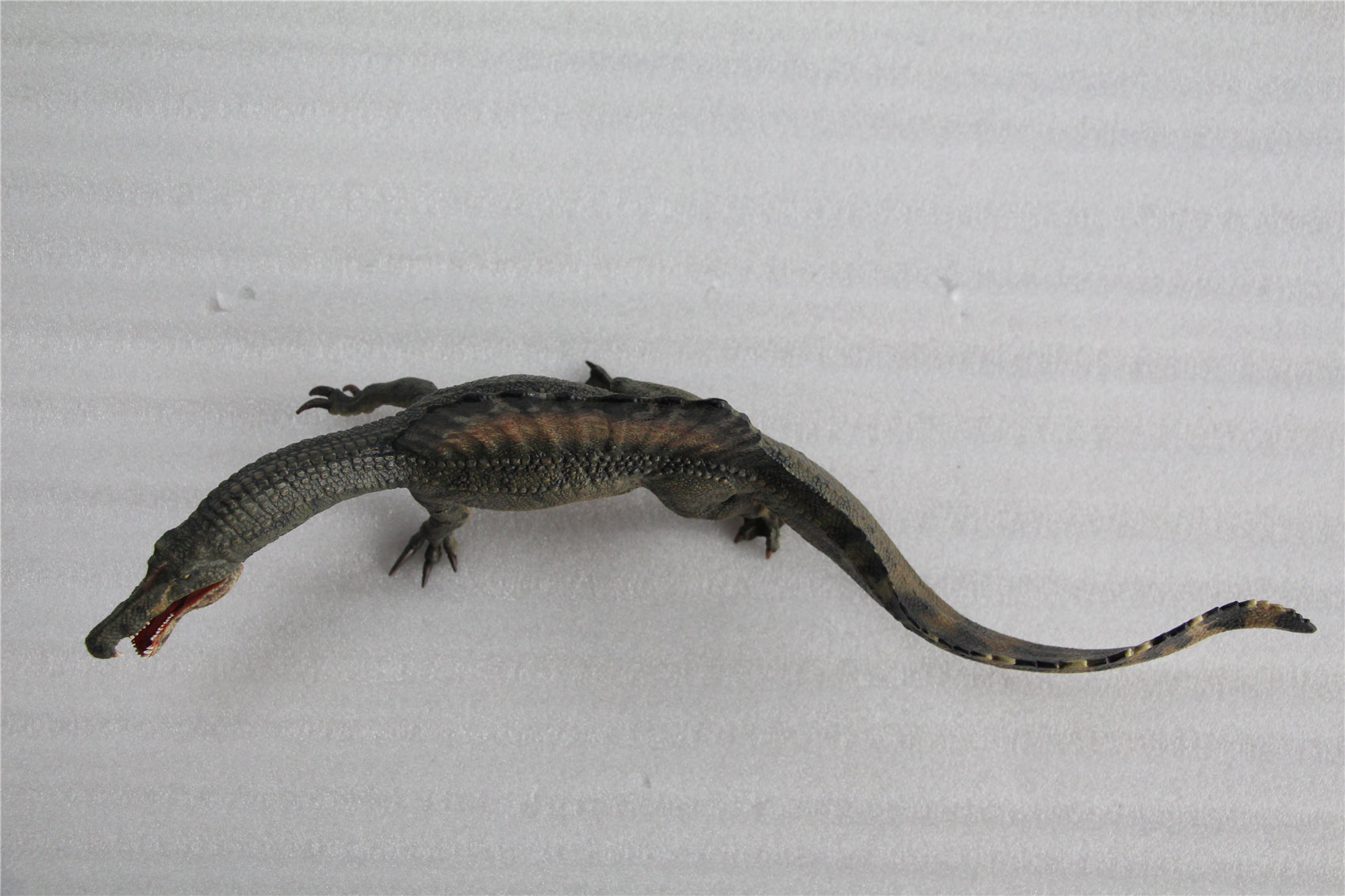 GR x LongGu 1/35 Scientific Spinosaurus Model
