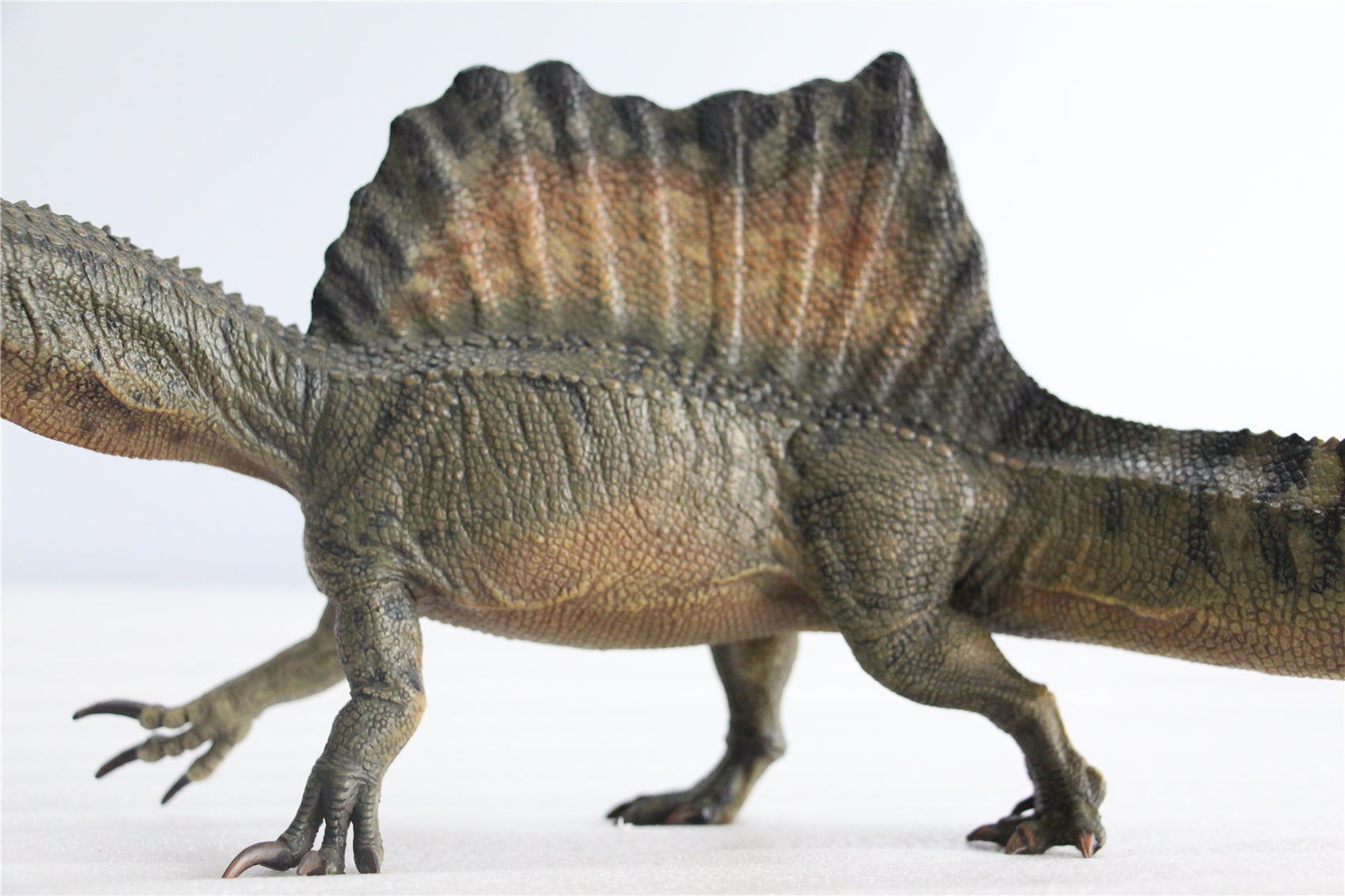 GR x LongGu 1/35 Scientific Spinosaurus Model
