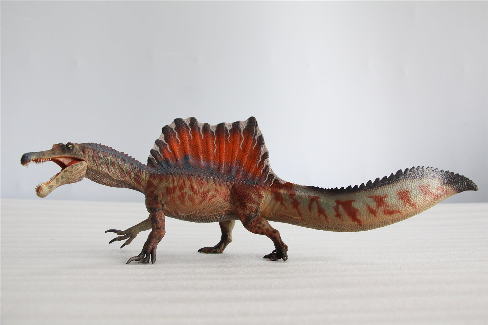 GR x LongGu 1/35 Scientific Spinosaurus Model