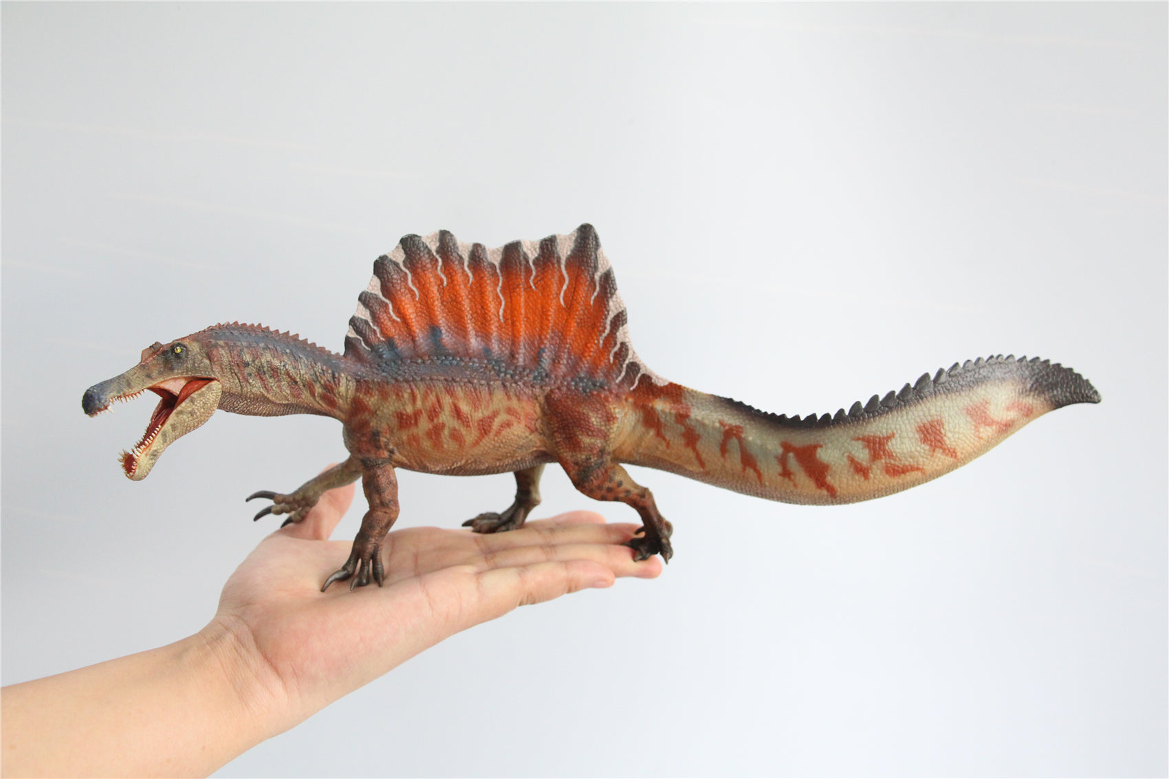 GR x LongGu 1/35 Scientific Spinosaurus Model