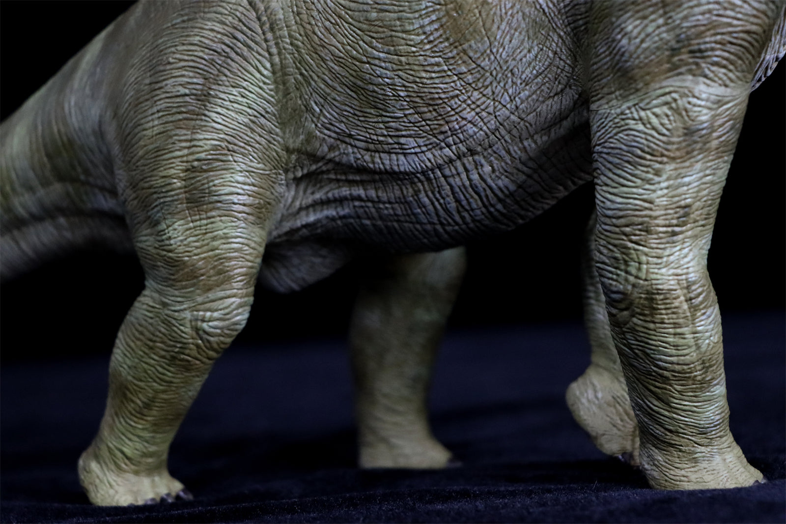 Nanmu Studio Brachiosaurus Watchmen Figure