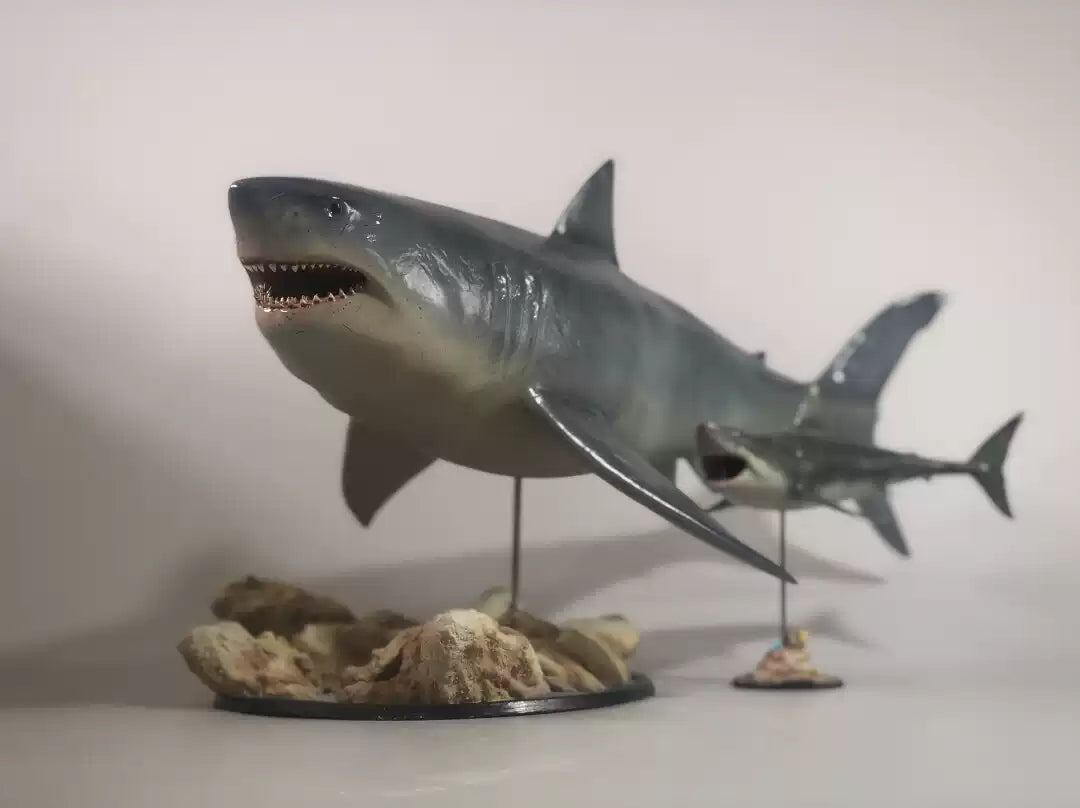 Rheic 1/35 Megalodon Statue