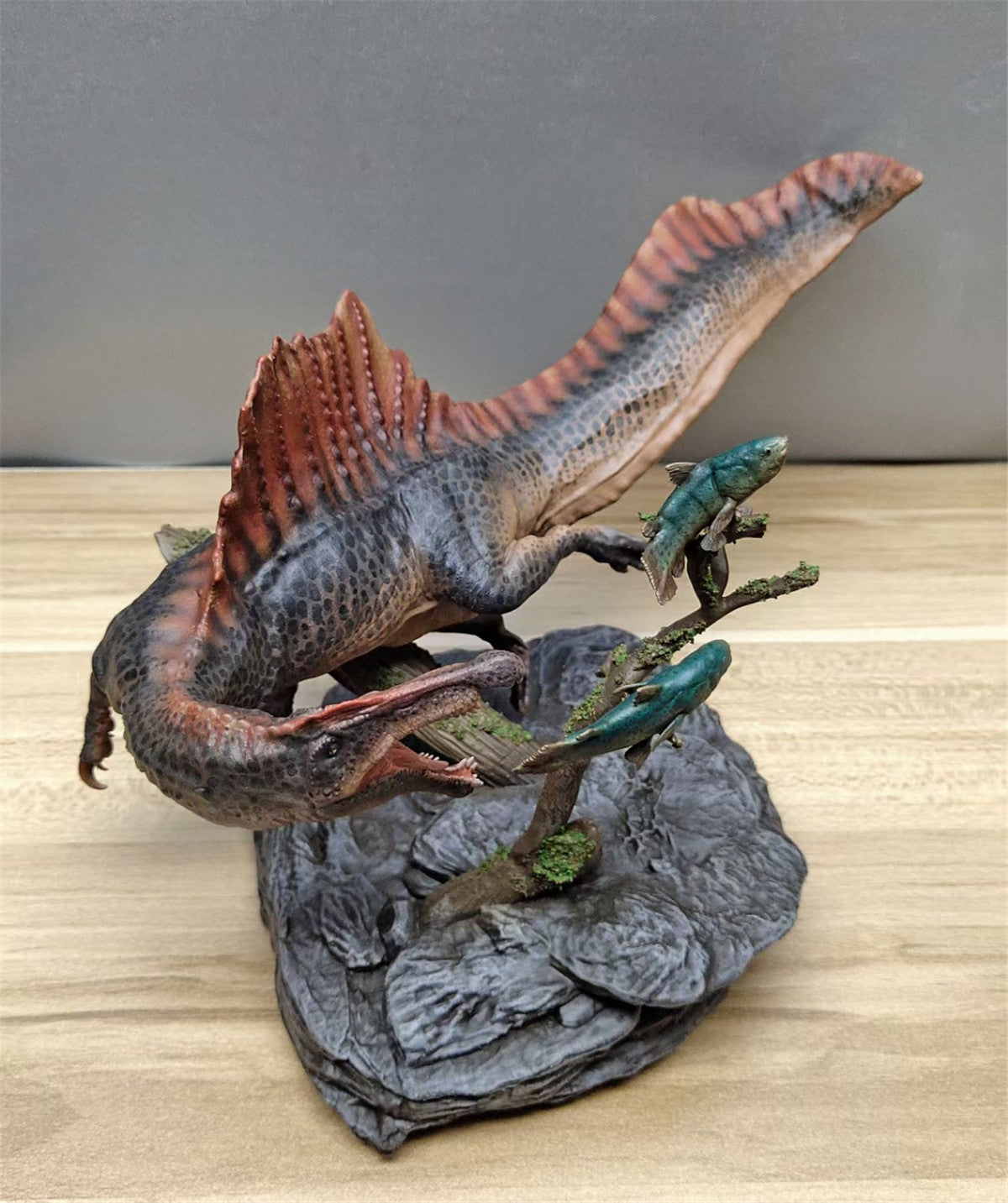 Spinosaurus Preys on Coelacanth Unpainted Figure