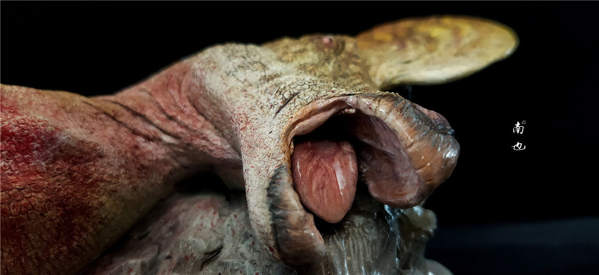 Corythosaurus Corpse Statue