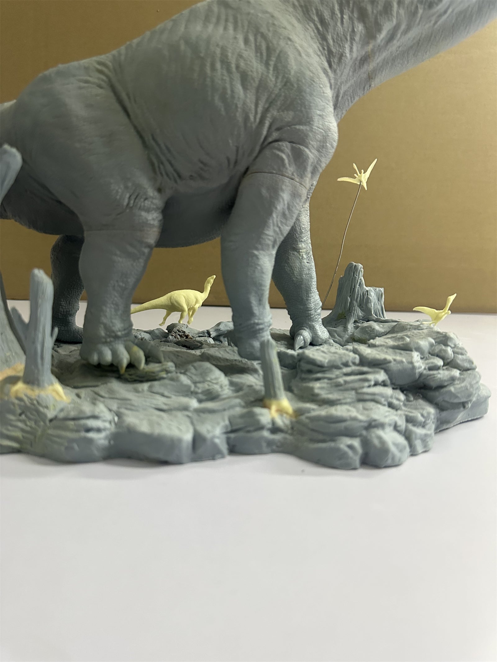 MuSee Studio 1/35 Dreadnoughtus schrani Scene Statue