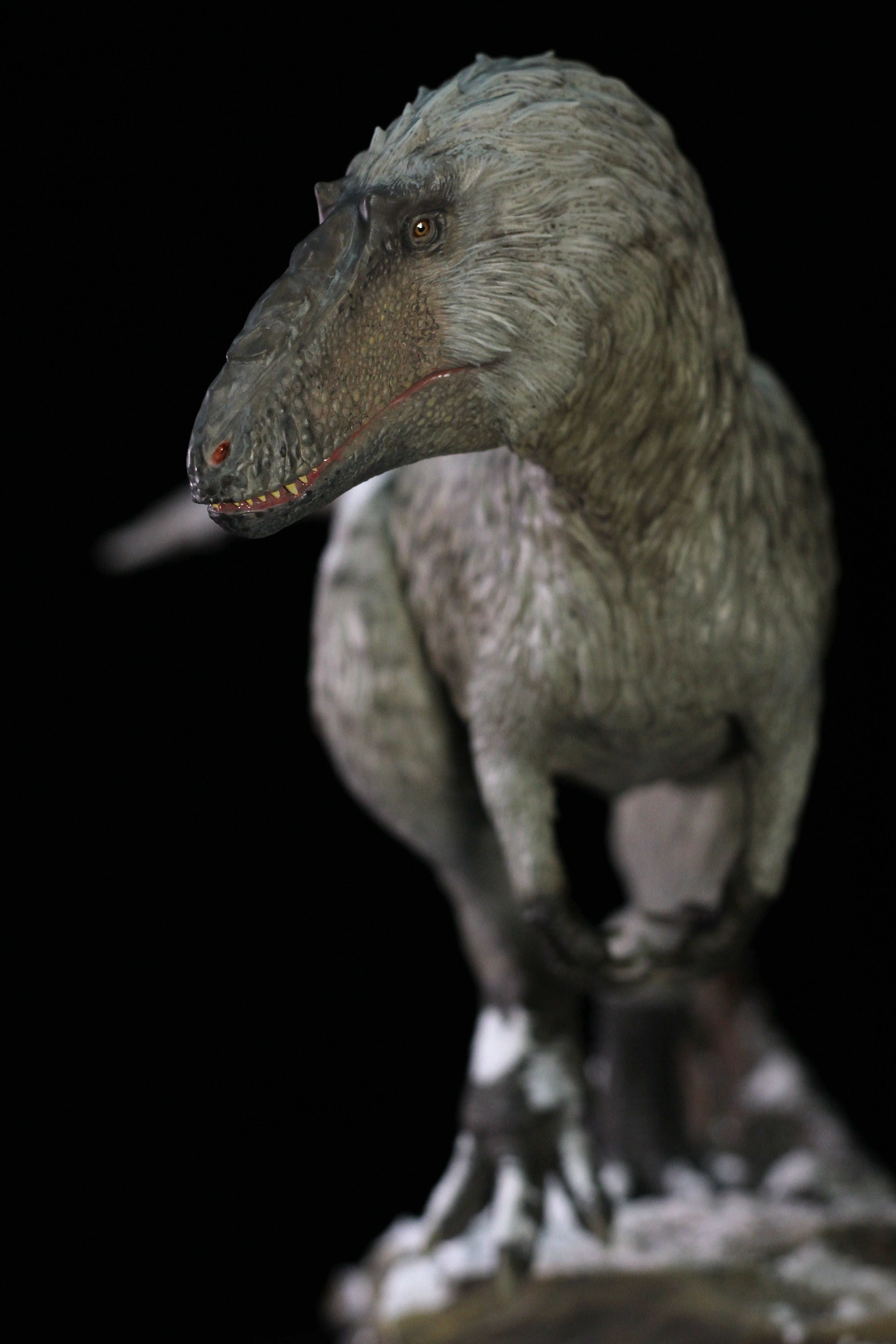 Yutyrannus Scene Statue