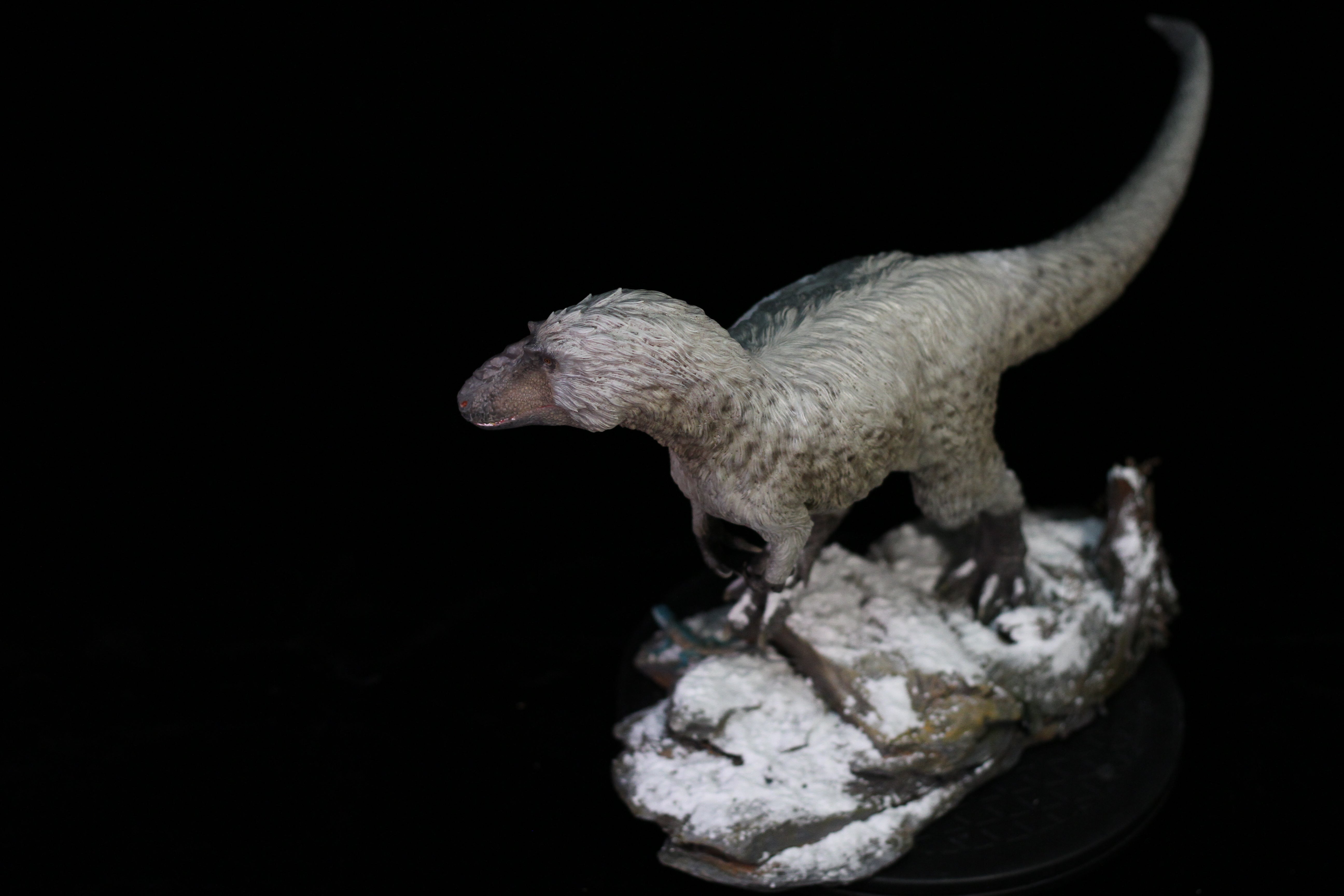 Yutyrannus Scene Statue
