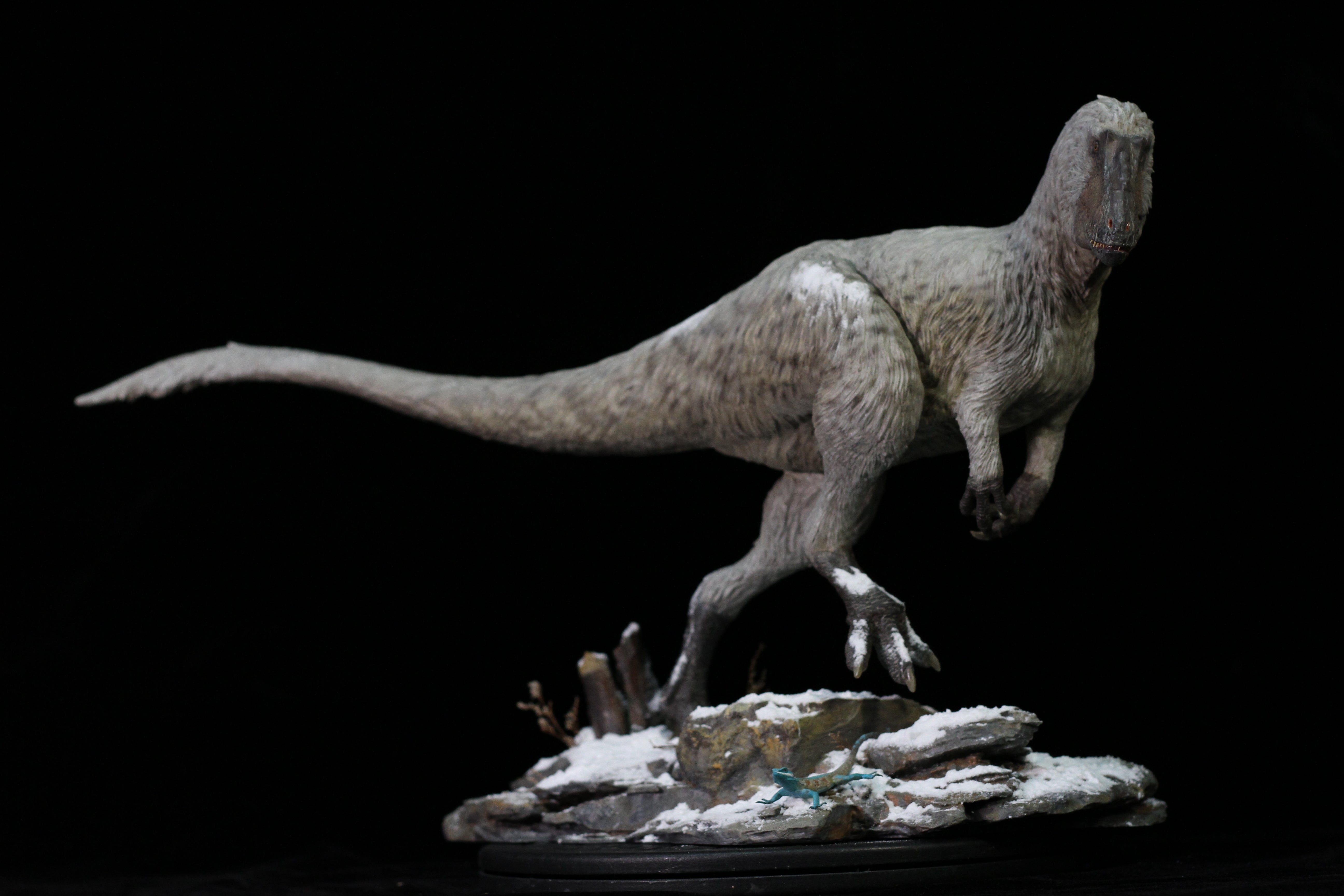 Yutyrannus Scene Statue