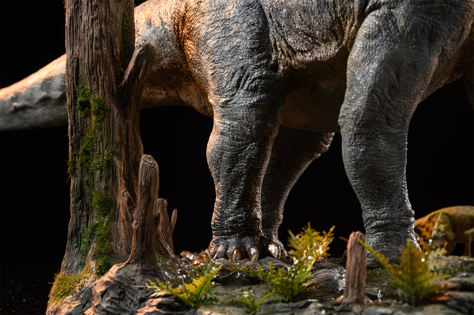 MuSee Studio 1/35 Dreadnoughtus schrani Scene Statue