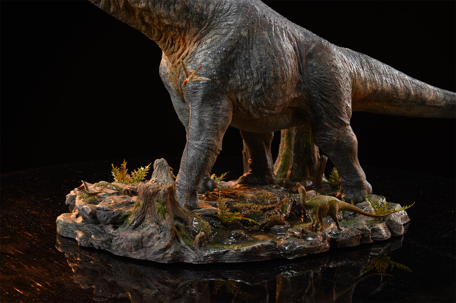 MuSee Studio 1/35 Dreadnoughtus schrani Scene Statue