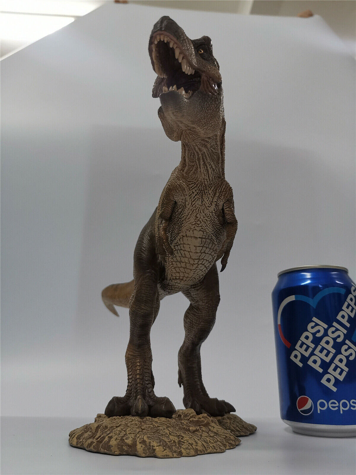 W-Dragon 1/35 Rexy Statue