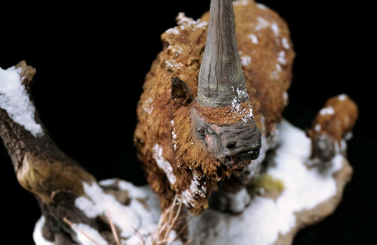 MuSee Studio 1/18 Scale Elasmotherium Family Scene Statue