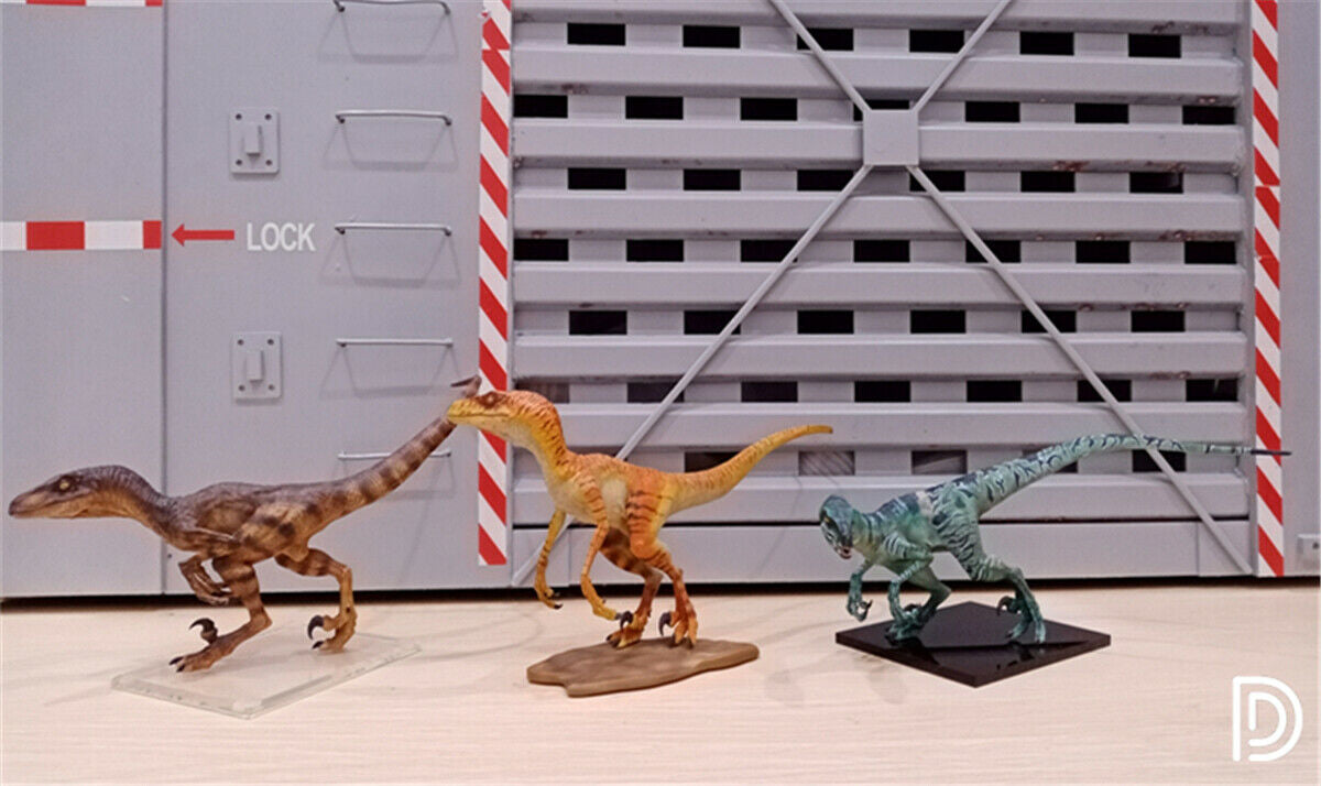 DINO DREAM 1/15 Green Velociraptor Raptor Delta Statue