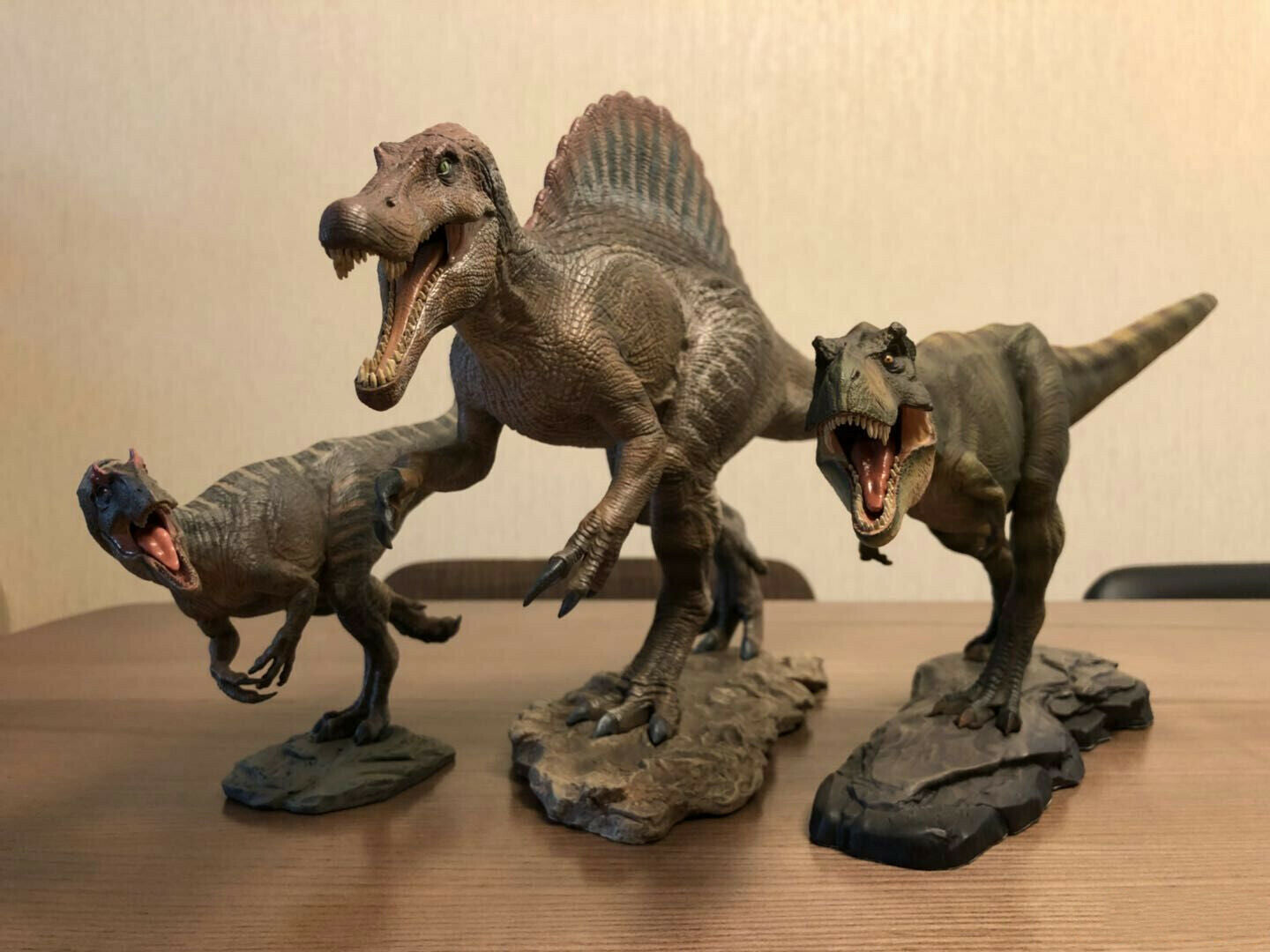W-Dragon 1/35 Spinosaurus Statue