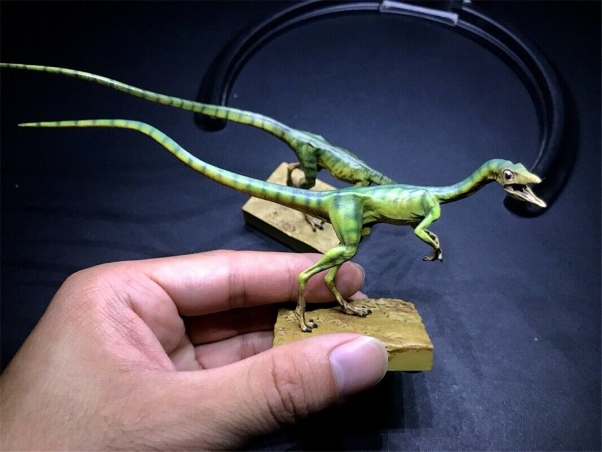 DINO DREAM 1/5 Male Set Compsognathus Statue