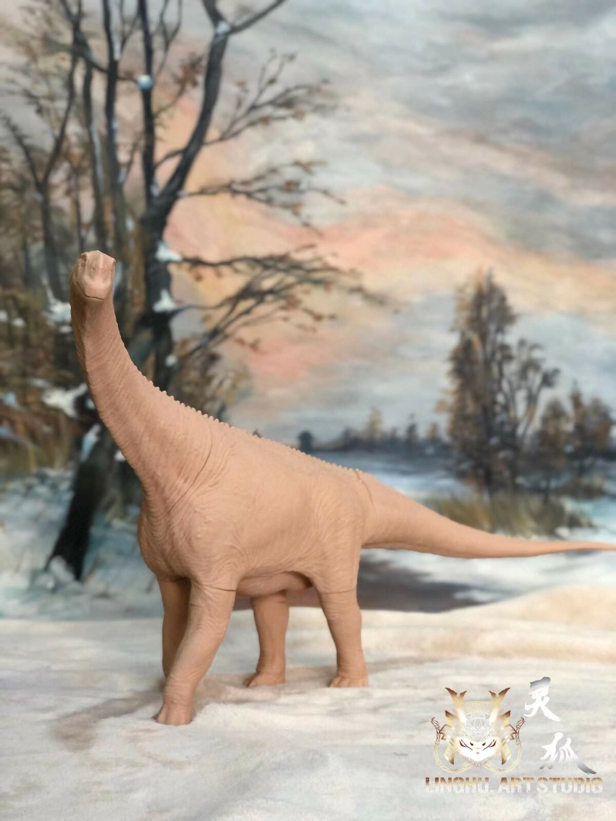 LINGHU ART STUDIO 1:35 Scale Camarasaurus father and son Model Kit