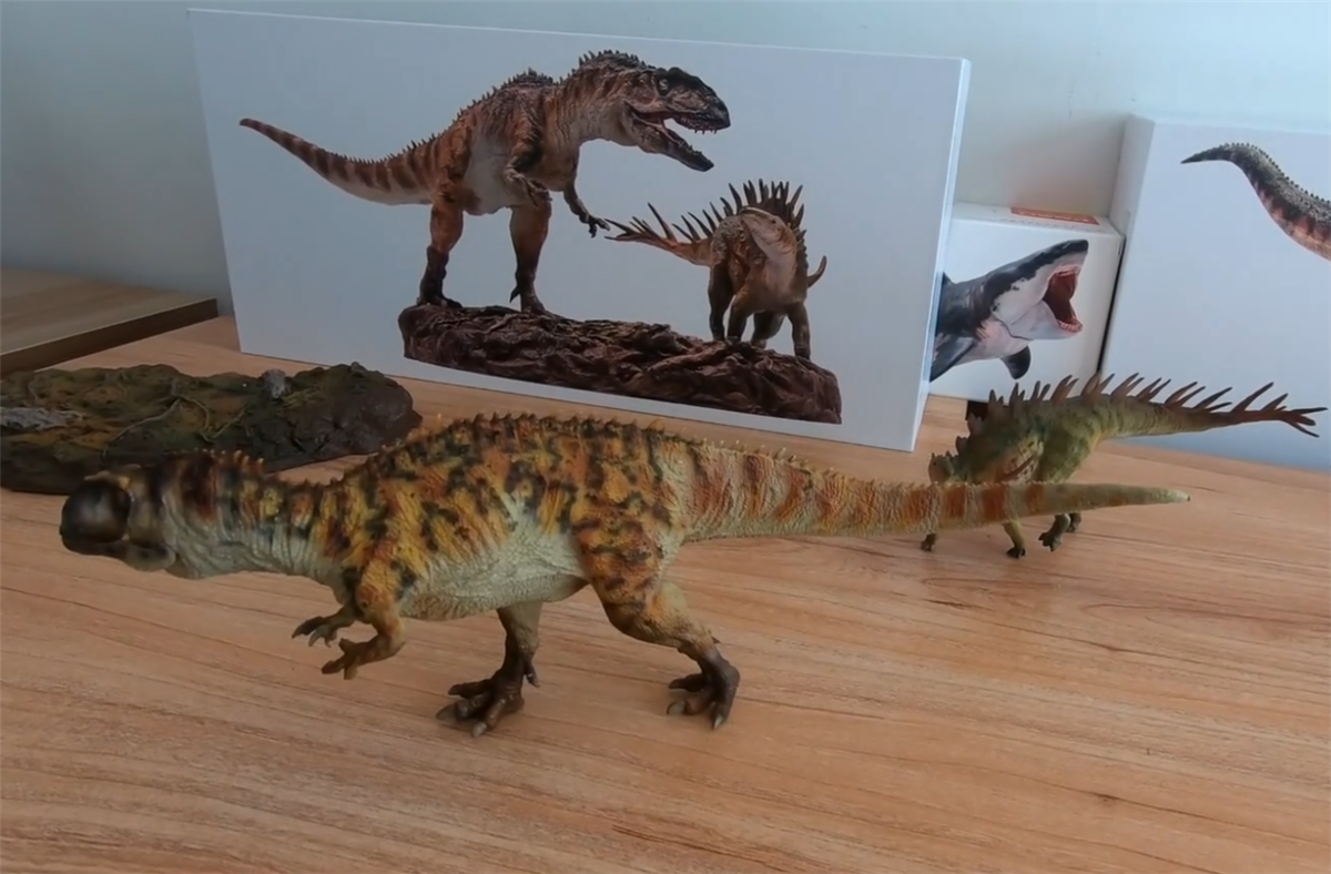 PNSO 1/35 Yangchuanosaurus VS Chungkingosaurus Figure