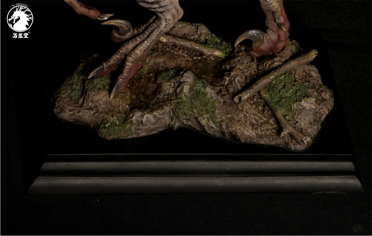 W-Dragon 1/8 Deinonychus Statue