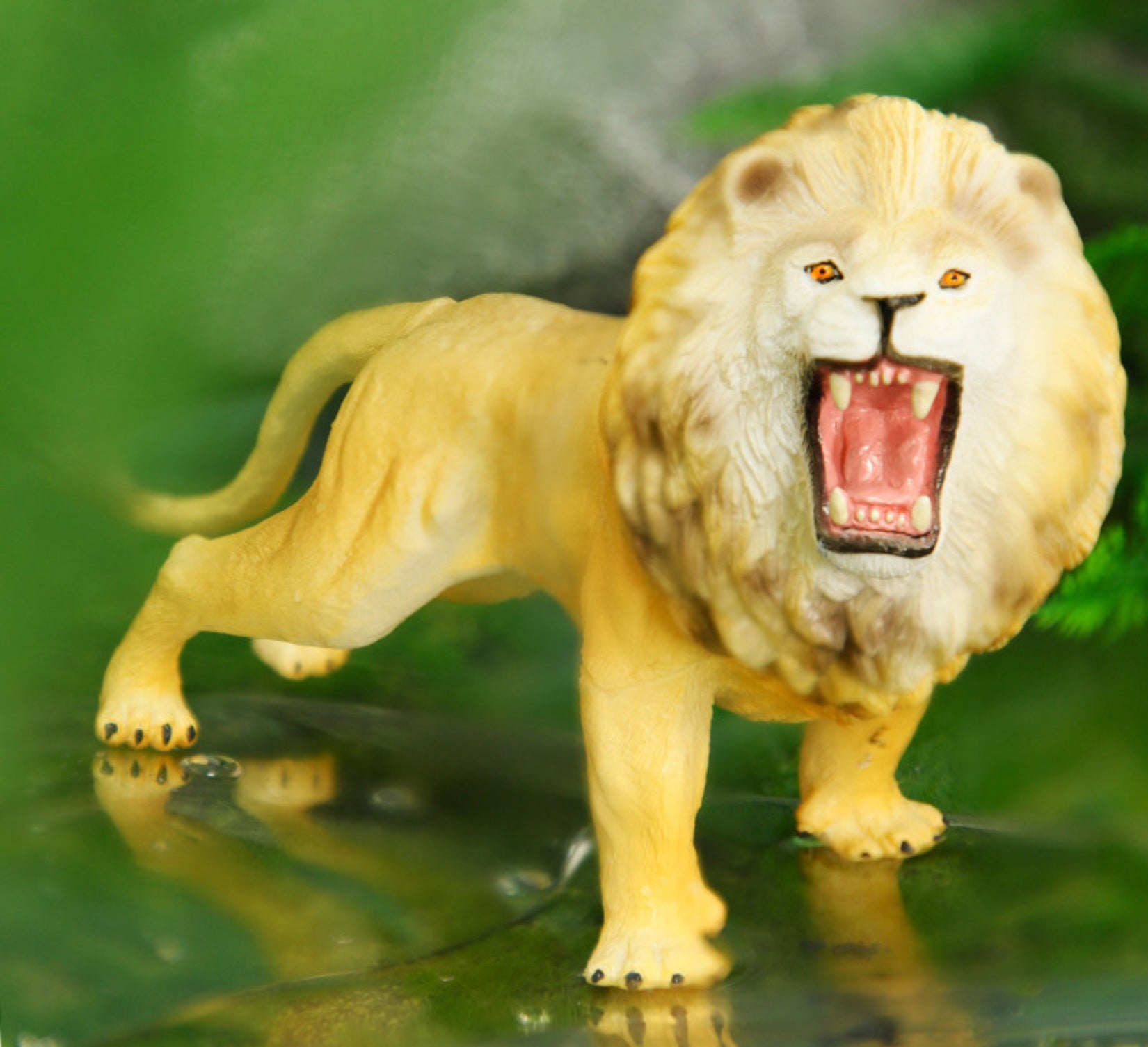 RECUR Lion Lioness Wild Animal Model