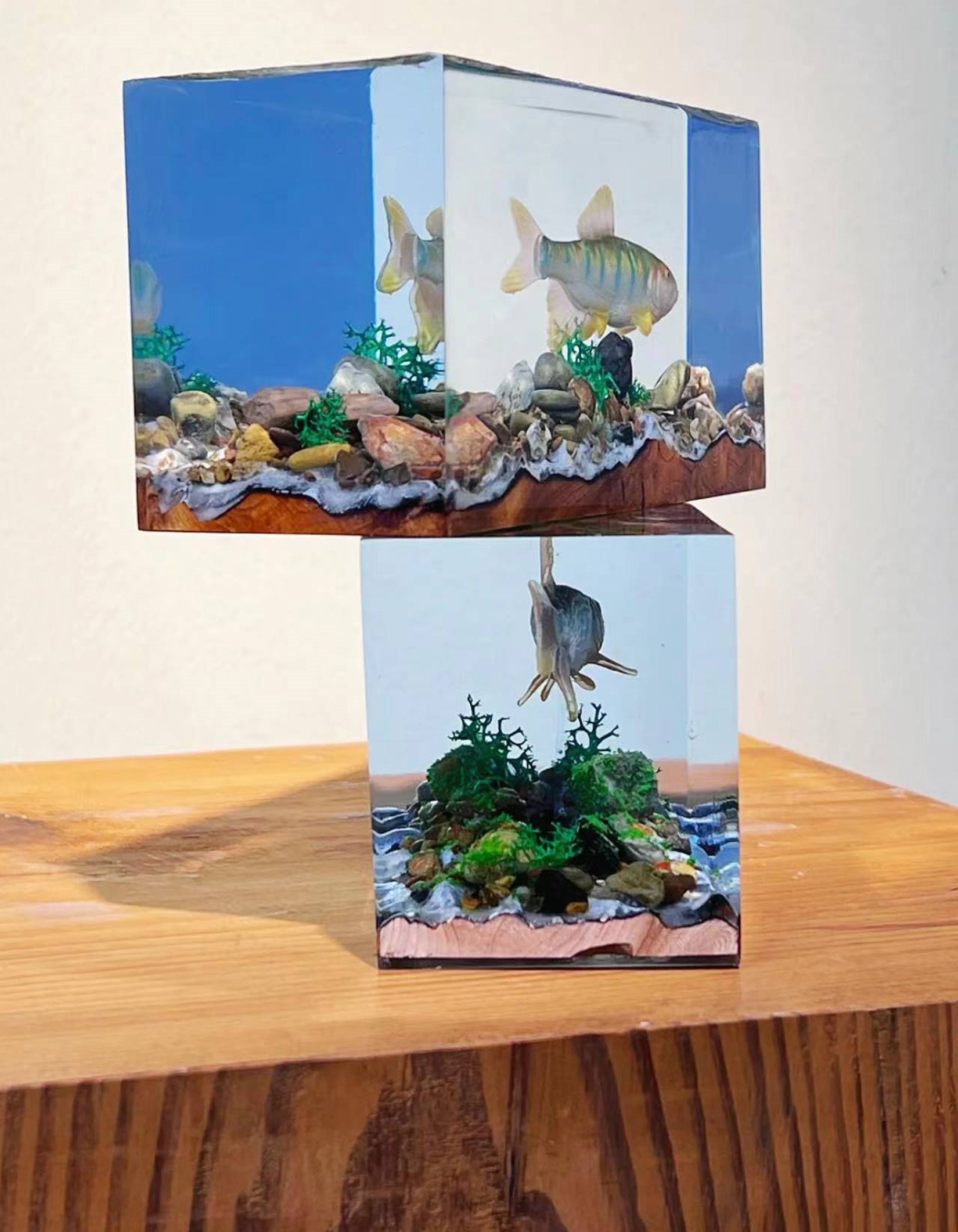 Ochetai Barbel Night Light Fish Figurine