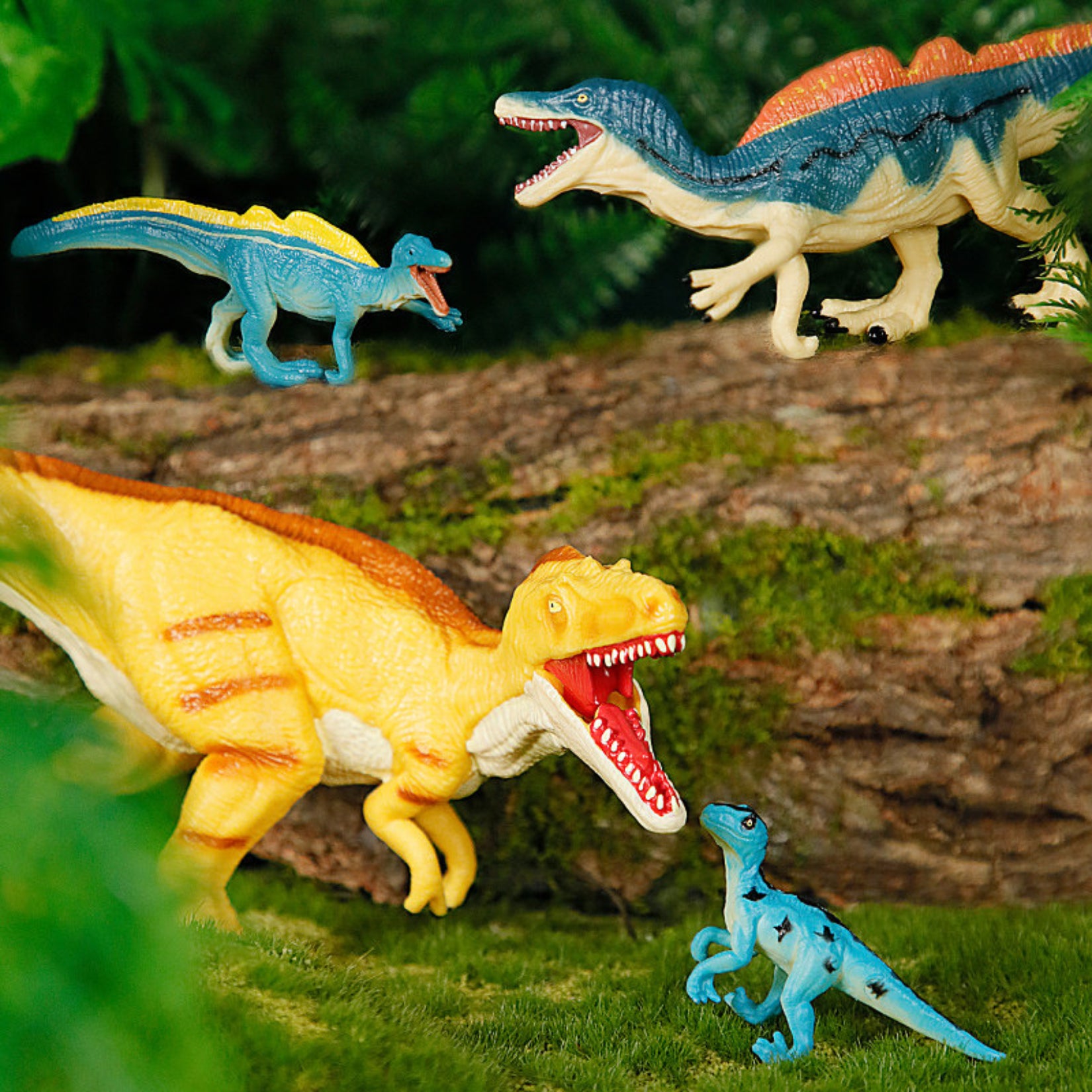 RECUR  Dinosaur Figure Set