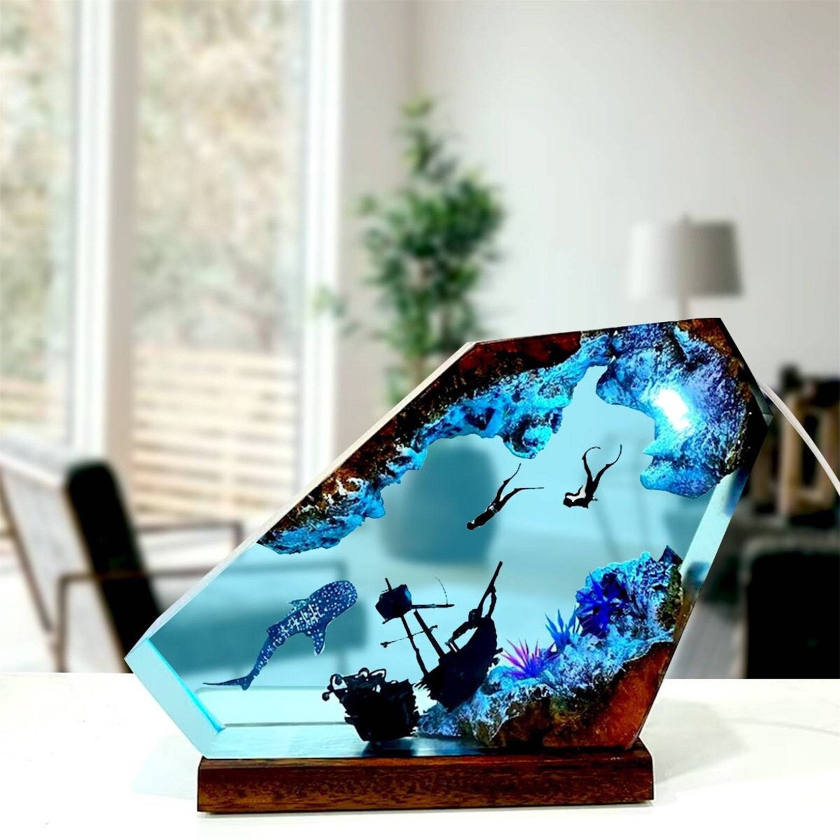 Resin Craft Sculpture Whale Shark Diver Ocean Lamp