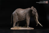 De CLAY Studio African Bush Elephant Scene Statue