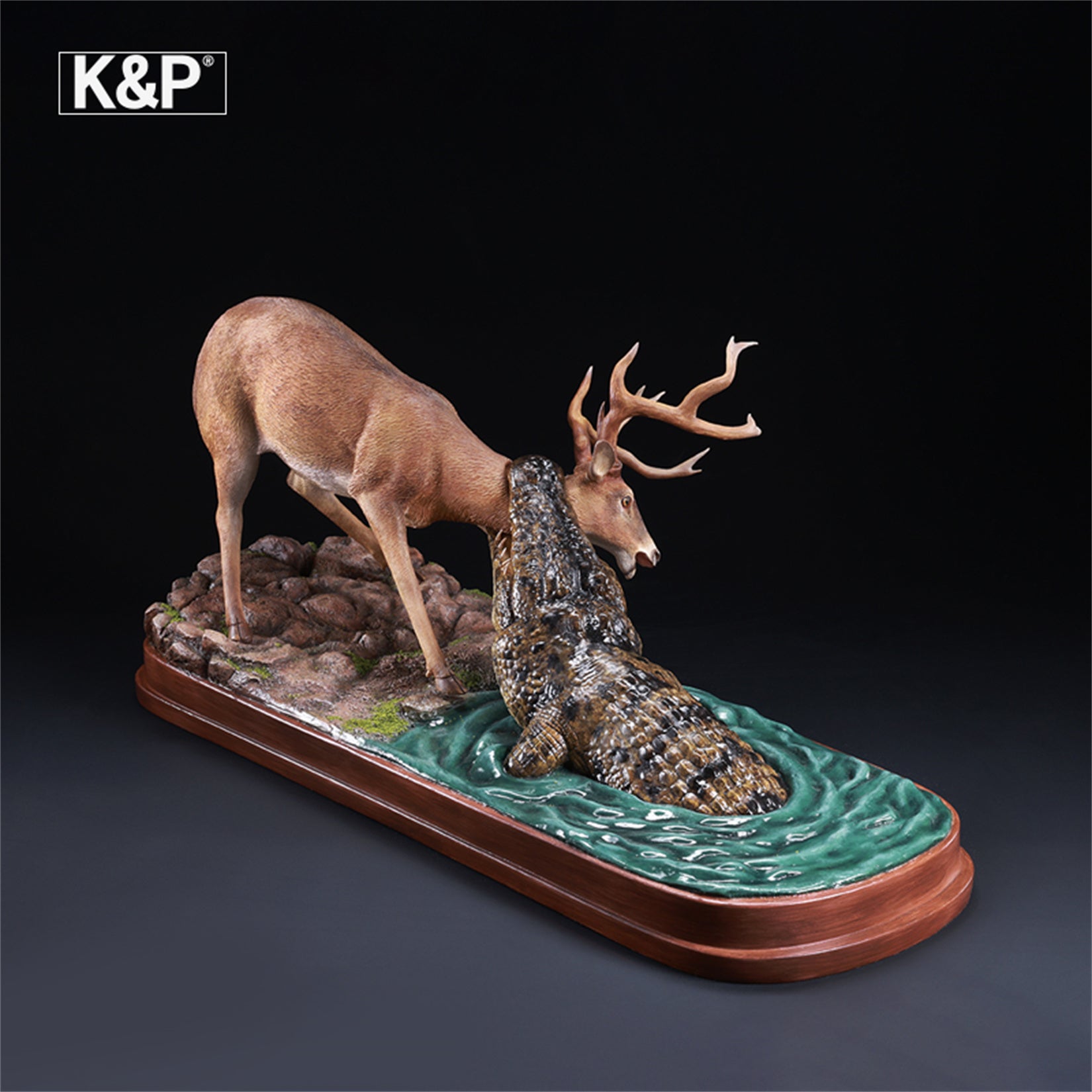 K&P Realistic Wildlife Hunting Scene Statue - Deer vs Crocodile