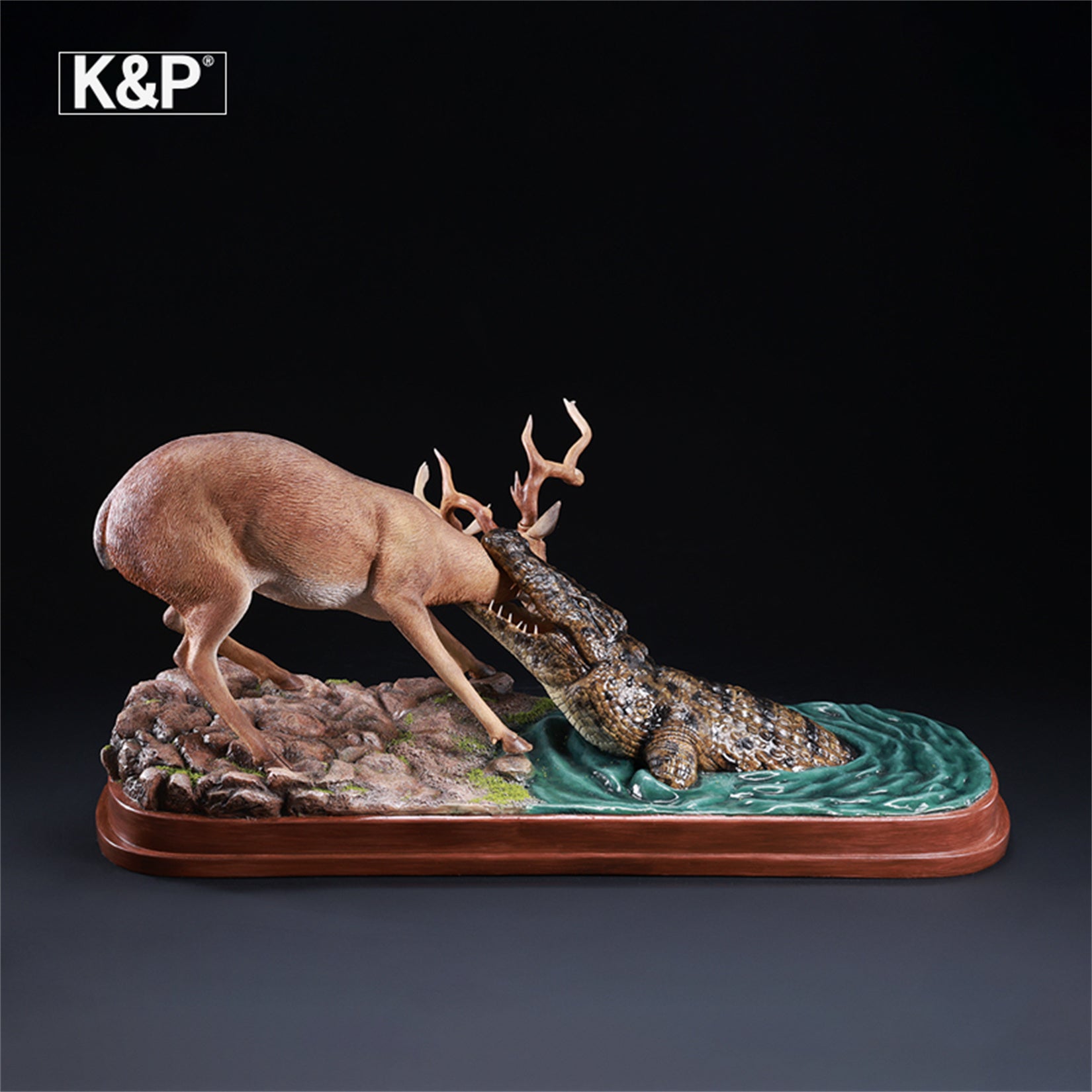 K&P Realistic Wildlife Hunting Scene Statue - Deer vs Crocodile