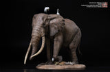 De CLAY Studio African Bush Elephant Scene Statue