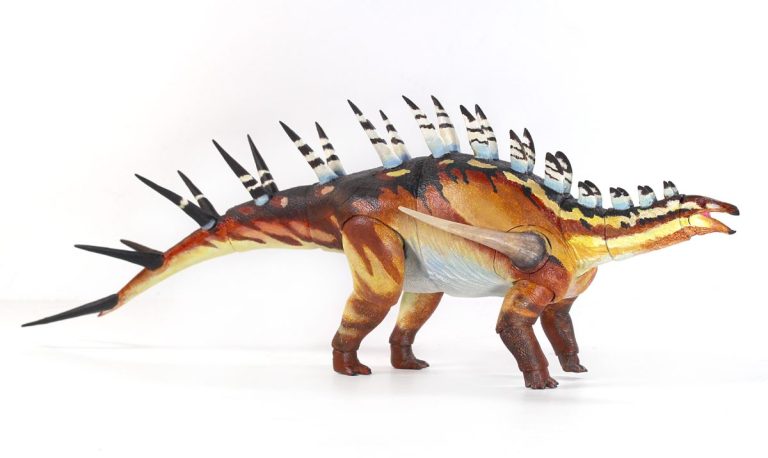 Beasts of the Mesozoic Kentrosaurus aethiopicus 1/18th scale action figure