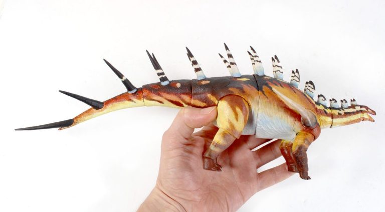 Beasts of the Mesozoic Kentrosaurus aethiopicus 1/18th scale action figure