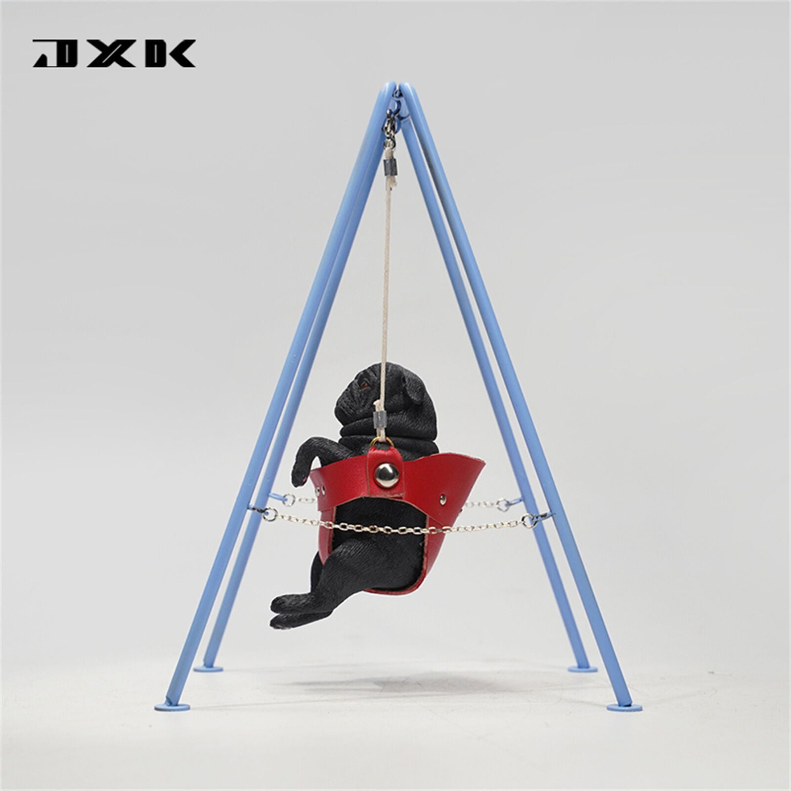 JXK 1/6 Pug on the Swing Model