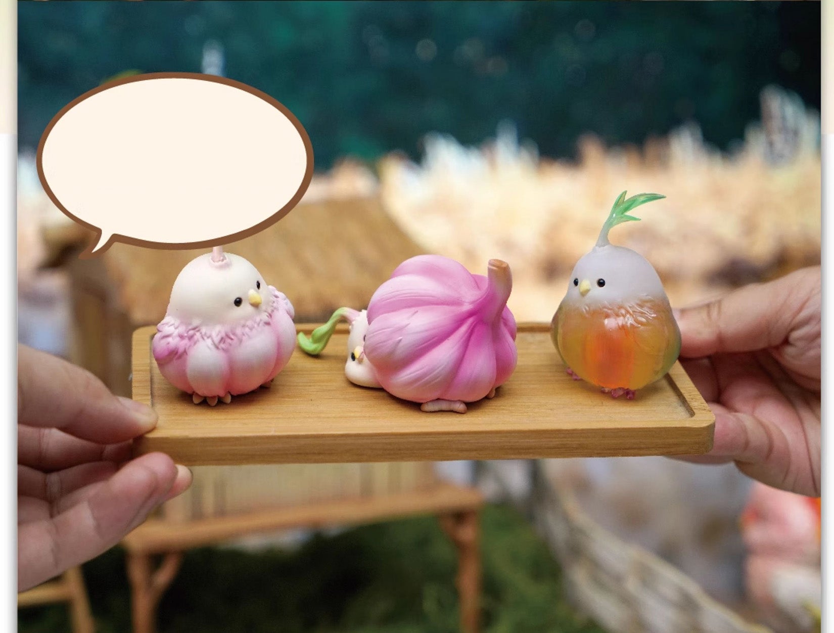 Lying Garlic Bird Model Animal Figure