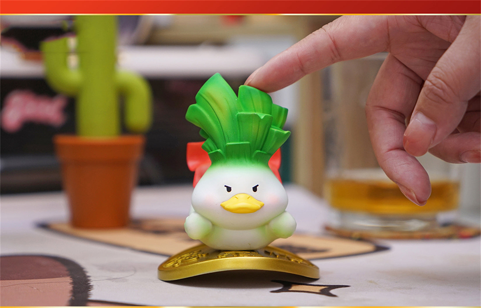 Figurine de canard porte-bonheur en résine 