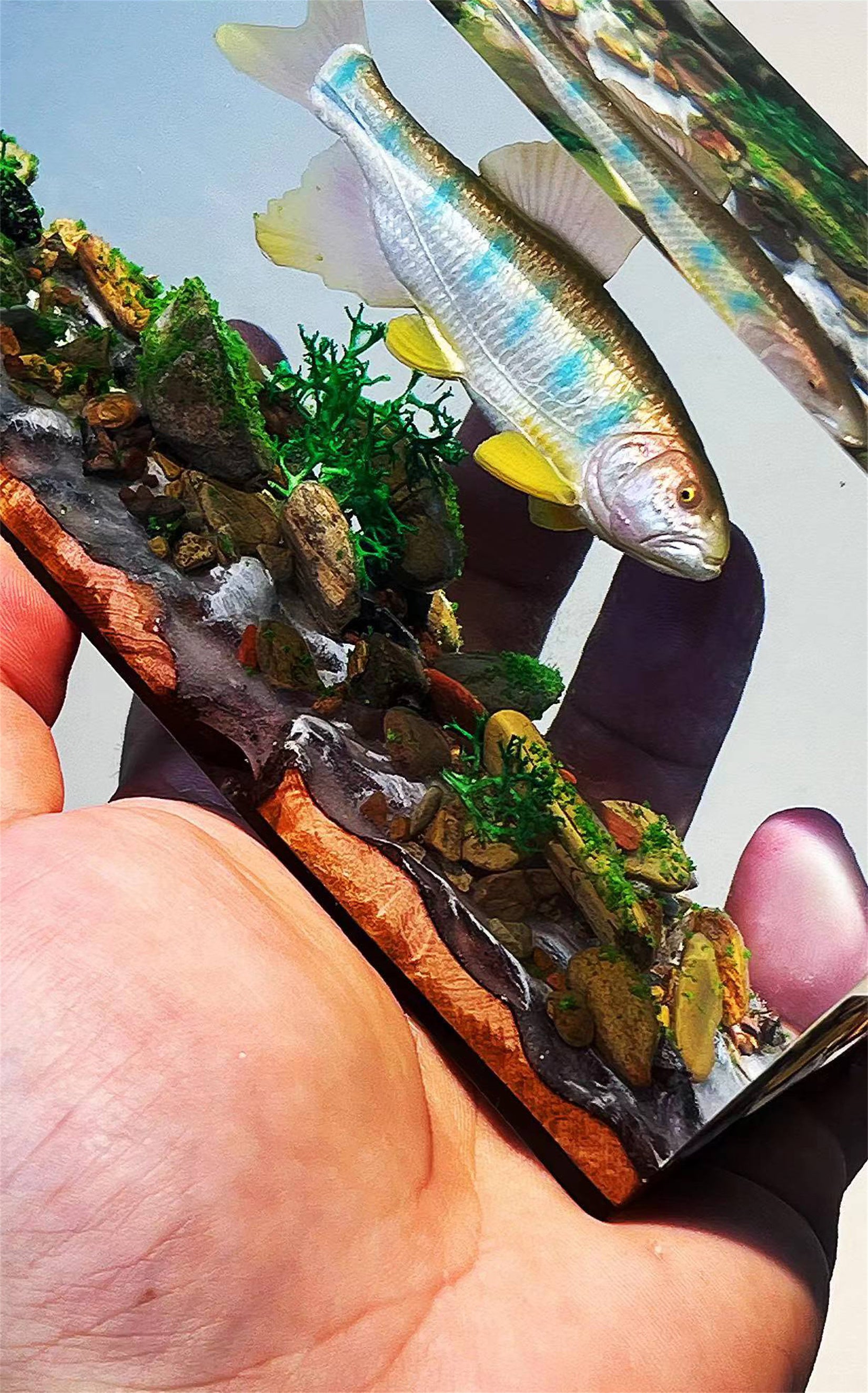 Ochetai Barbel Night Light Fish Figurine