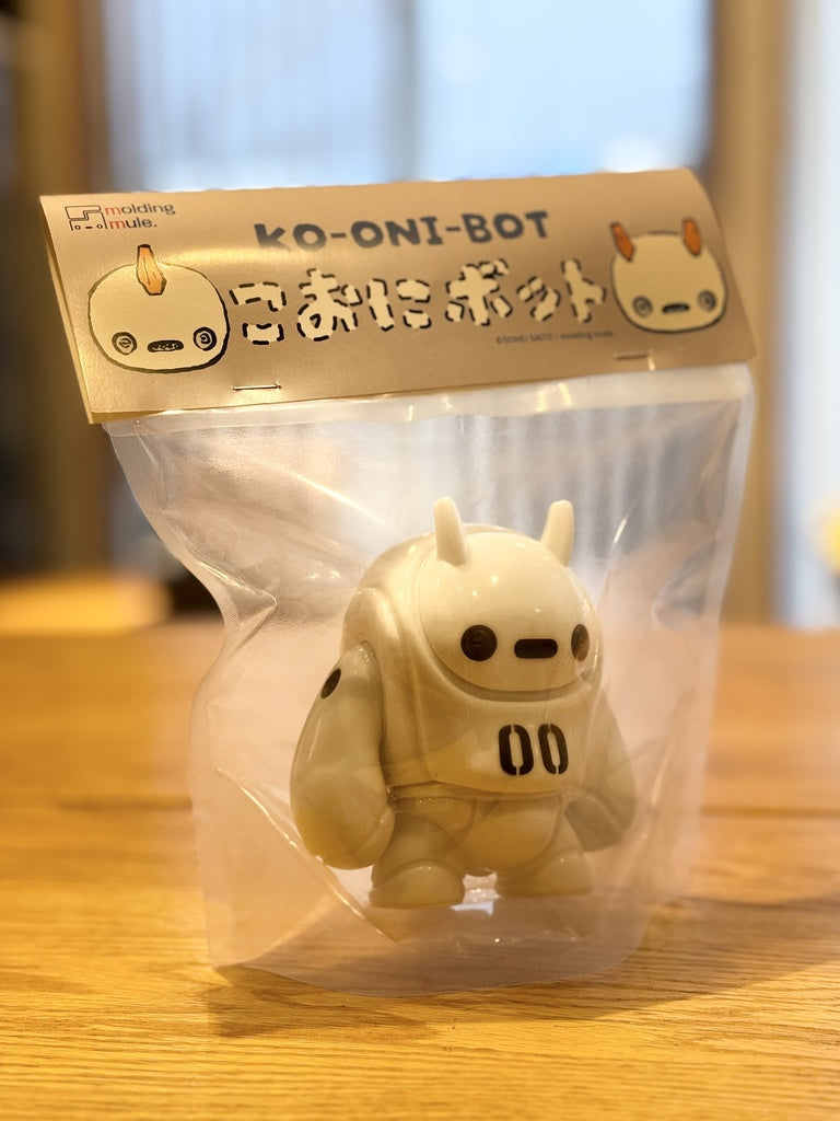 KO-ONI-BOT 00 Sofubi Figure