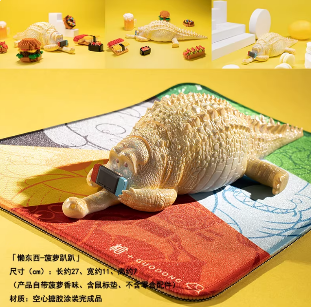 1/6 Scale Lazy Critters – Animals Lounging on the Sofa