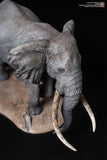 De CLAY Studio African Bush Elephant Scene Statue