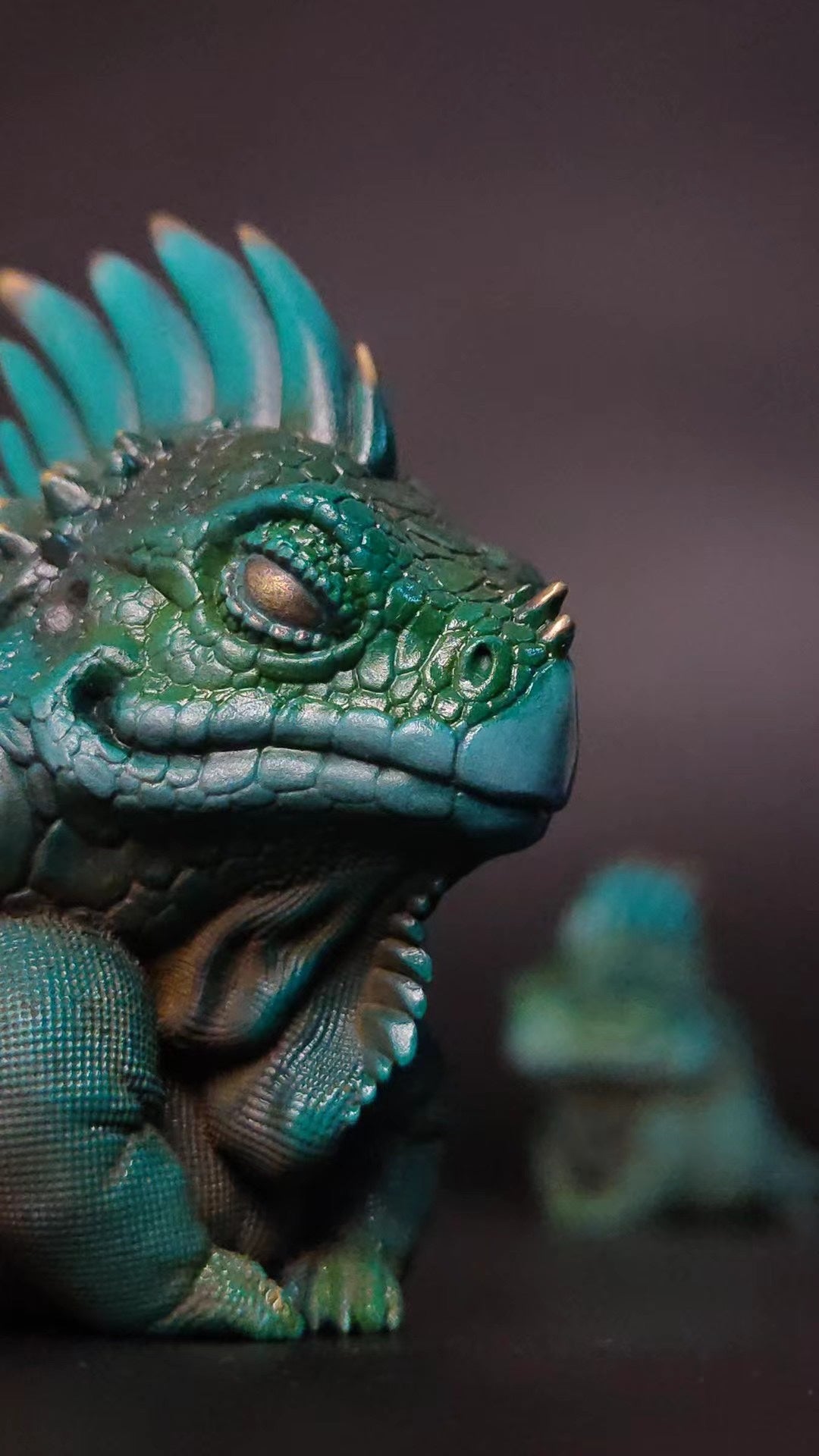 Lizard Kingdom Green Iguana Cyclura Cornuta Bronze Model