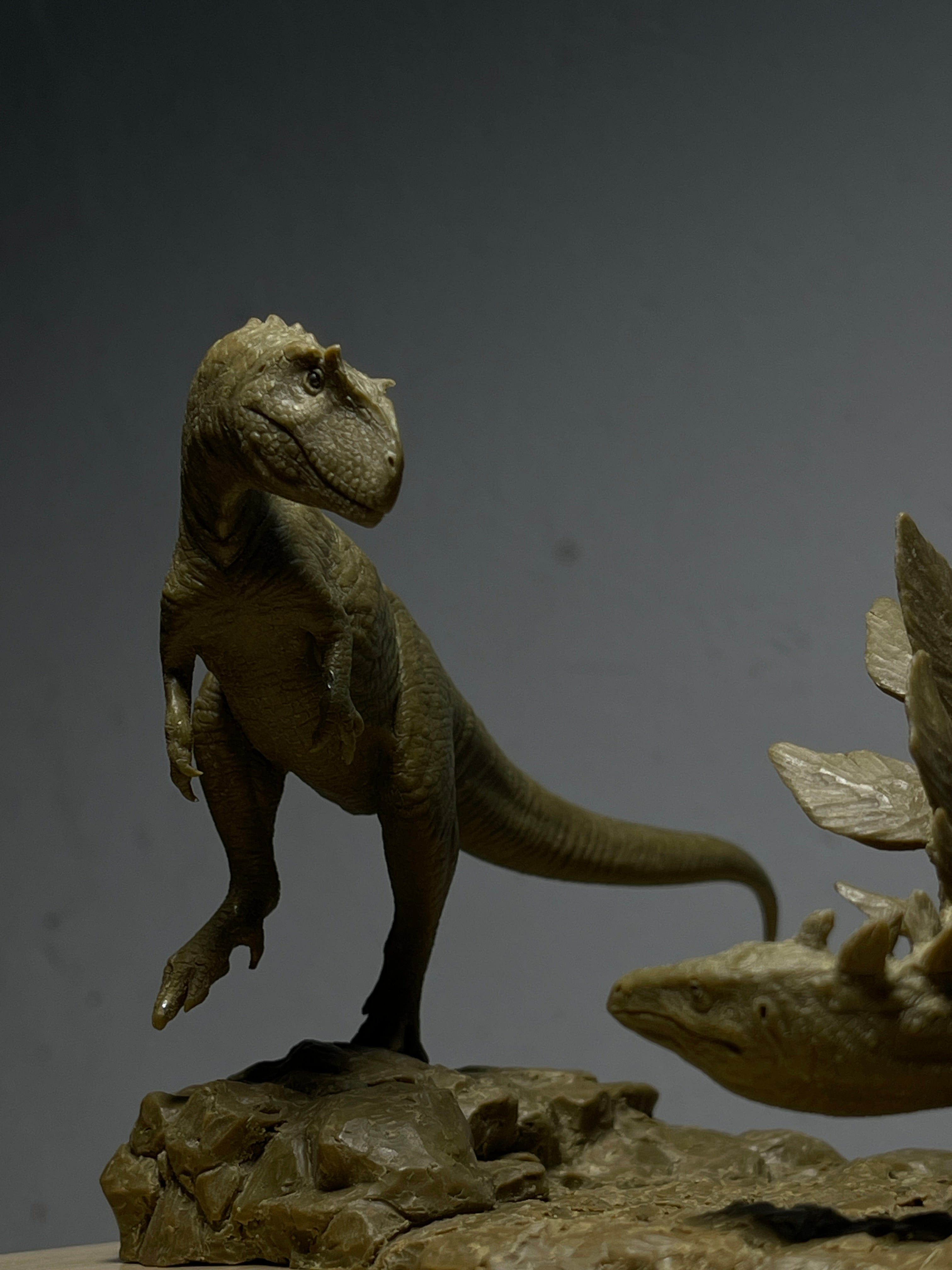 Sensen 1:64 Scale Allosaurus VS Stegosaurus Scene Statue