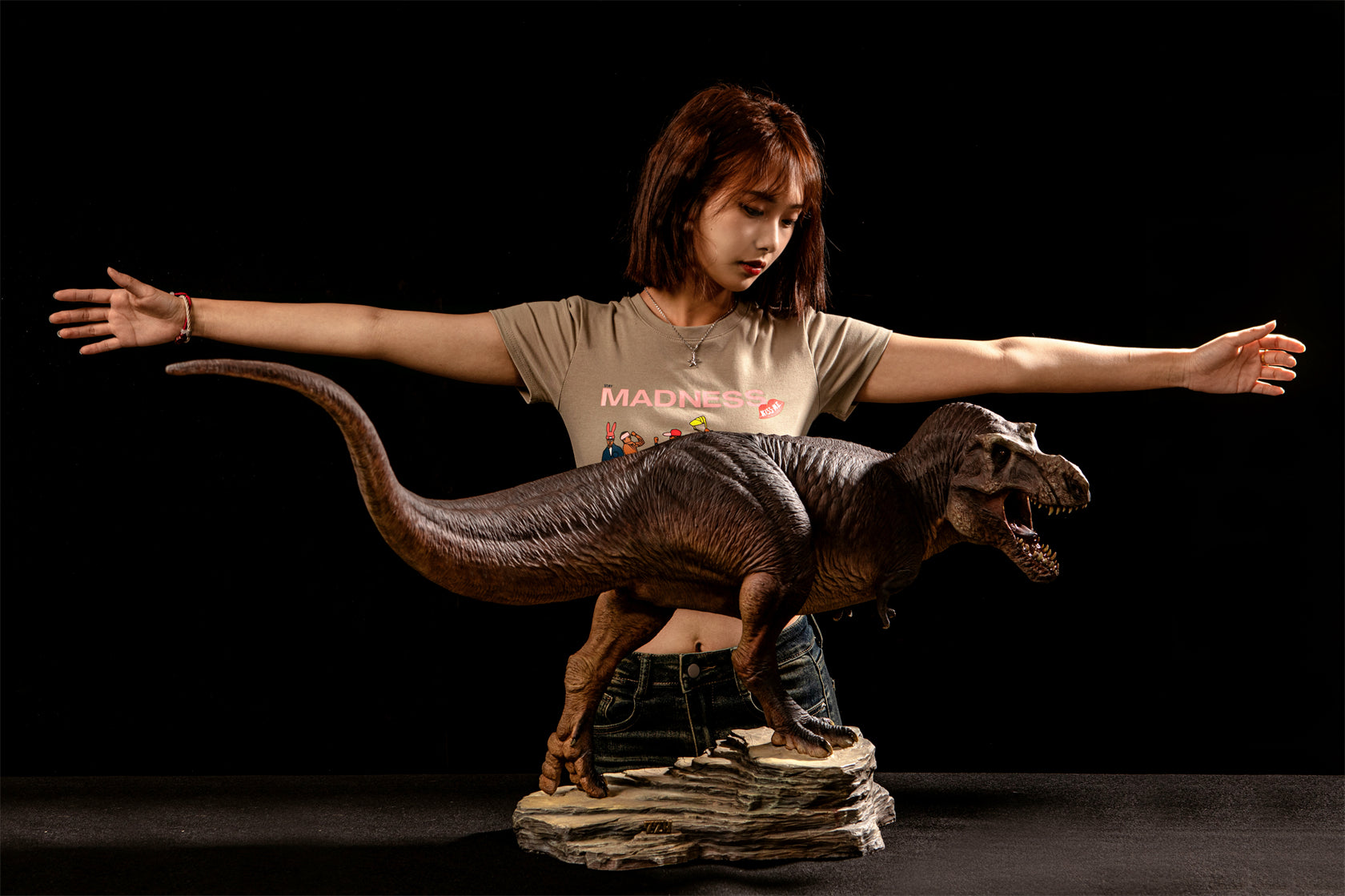 1:10 Scale Tyrannosaurus Rex Scene Model