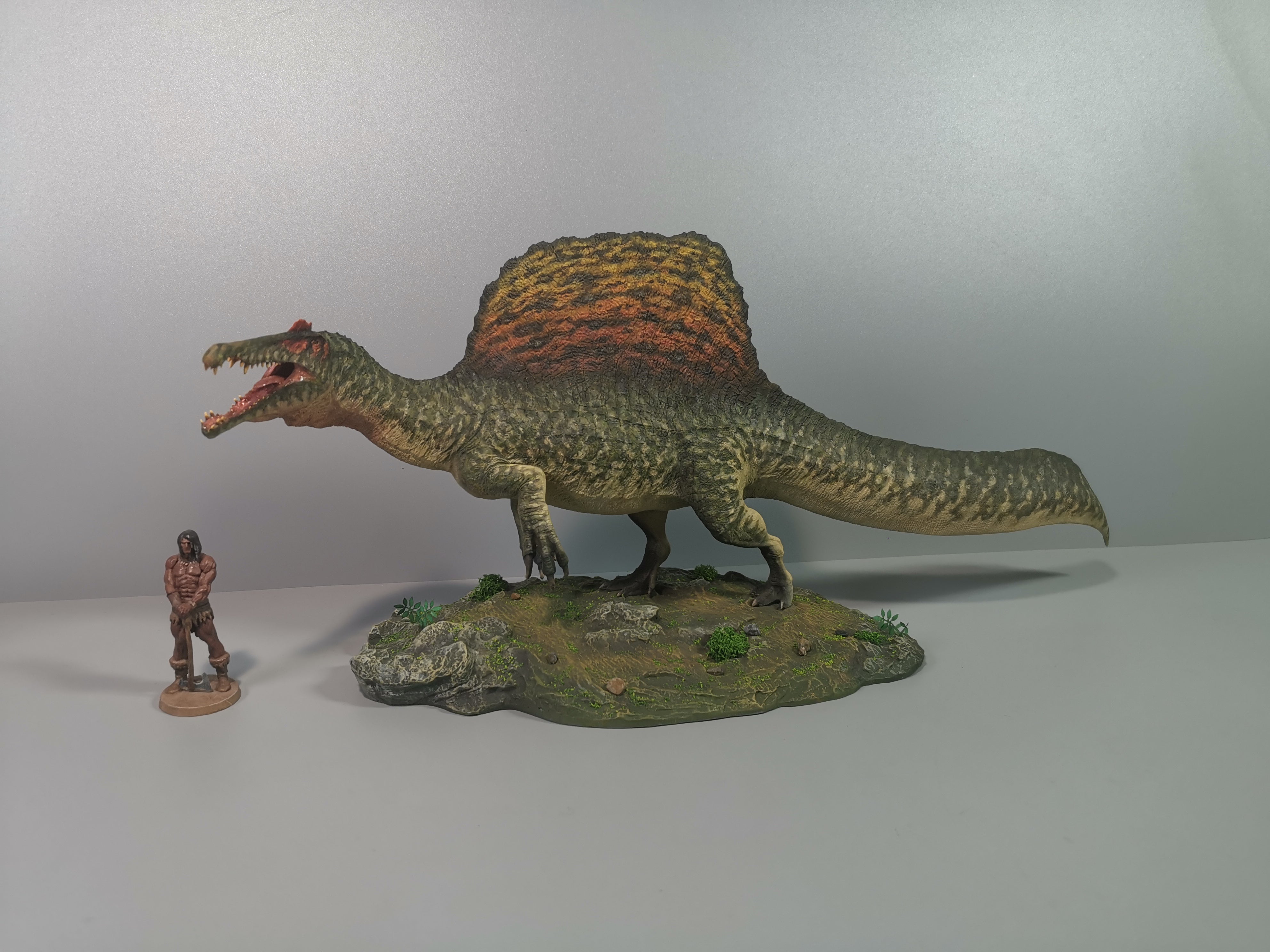 SHOWANNA 1:35 Scale Spinosaurus Statue