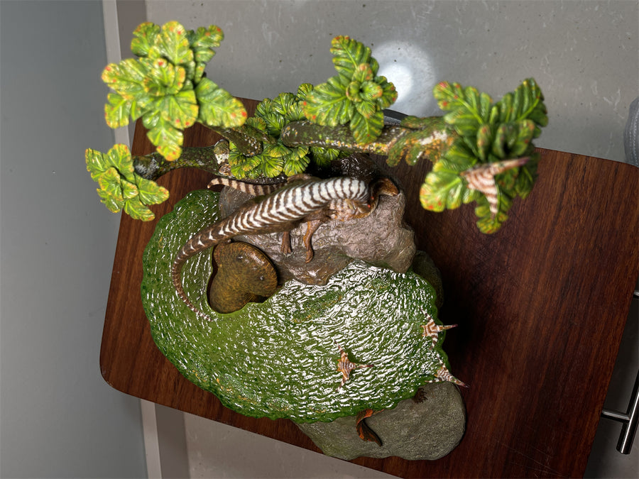 Sensen 1:20 Scale Polar Allosaur Leaellynasaura Koolasuchus Scene Model